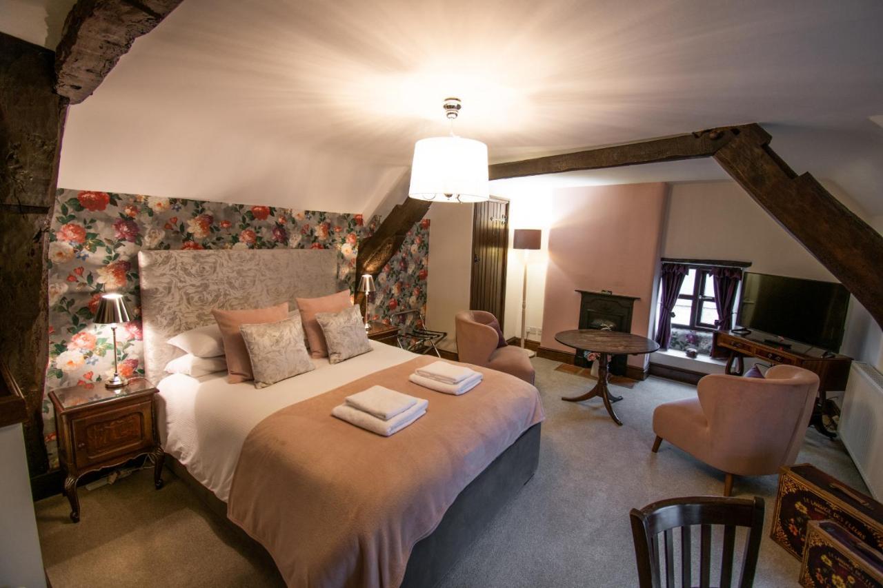 Hotel Royal George à Great Easton  Extérieur photo