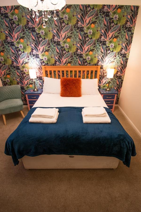 Hotel Royal George à Great Easton  Extérieur photo