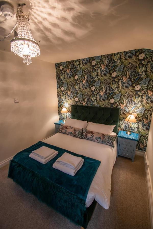 Hotel Royal George à Great Easton  Extérieur photo